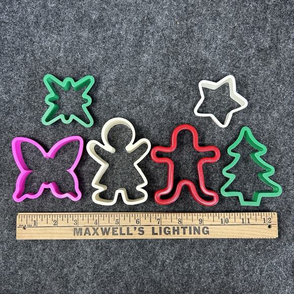 6pc Cookie Cutter Set Hallmark Gingerbread Person Star Tree Butterfly Burst - Picture 1 of 3